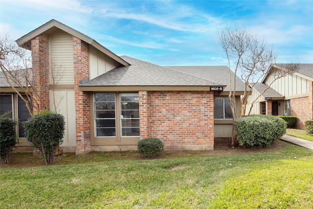 exterior space featuring a lawn