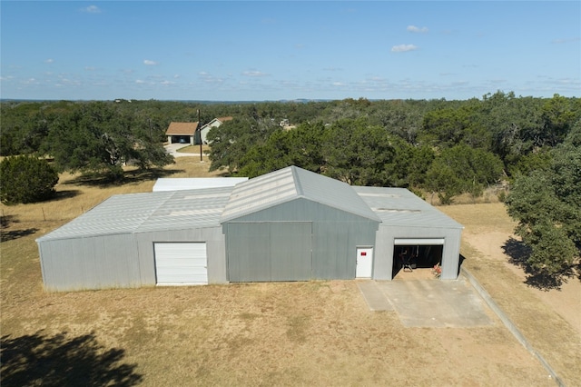 view of outdoor structure featuring a garage