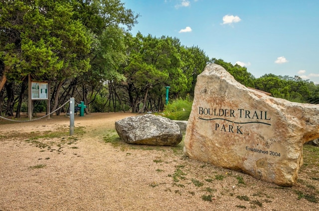 view of community / neighborhood sign