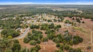 156 Lone Star Cir, Bastrop, TX 78602