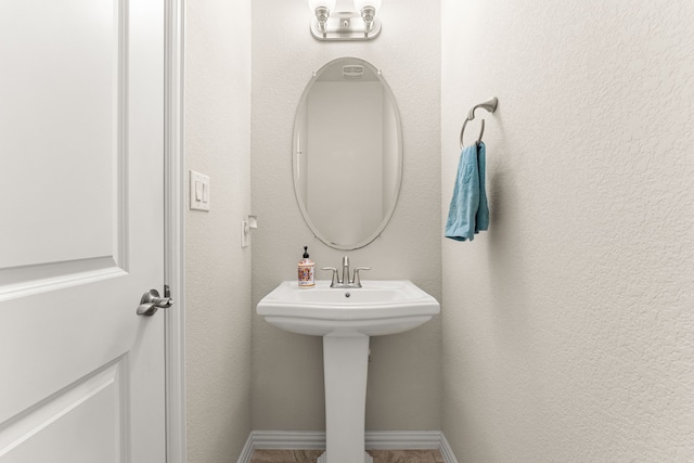 bathroom featuring sink