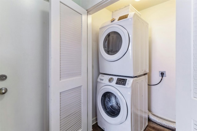 1201 Grove Blvd Unit 1501, Austin, TX 78741 - washroom featuring stacked washer / drying machine