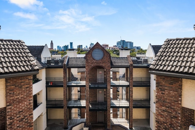3001 Cedar St Unit 310, Austin, TX 78705 - view of property featuring a view of city