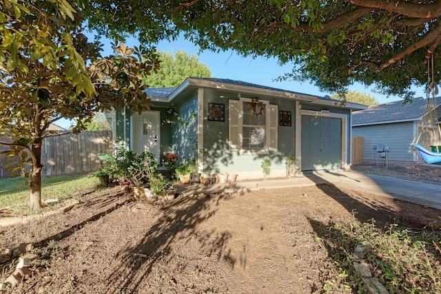 view of front facade with a garage