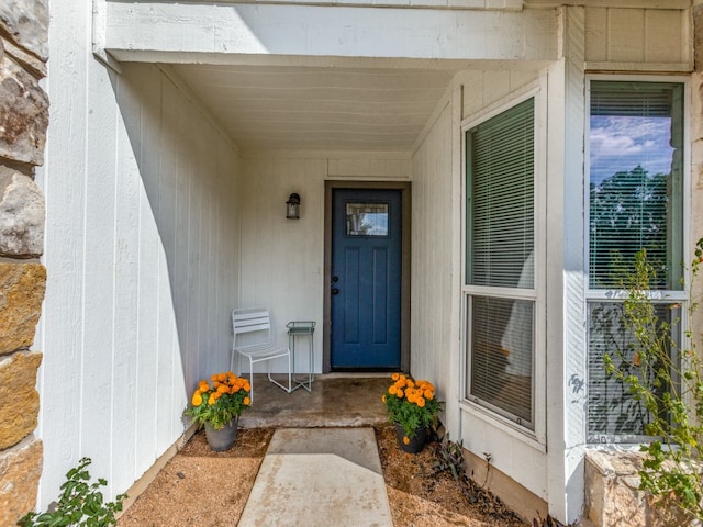 view of property entrance