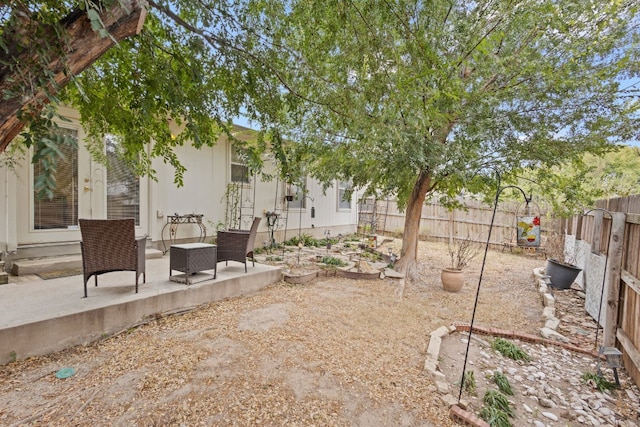 view of yard featuring a patio