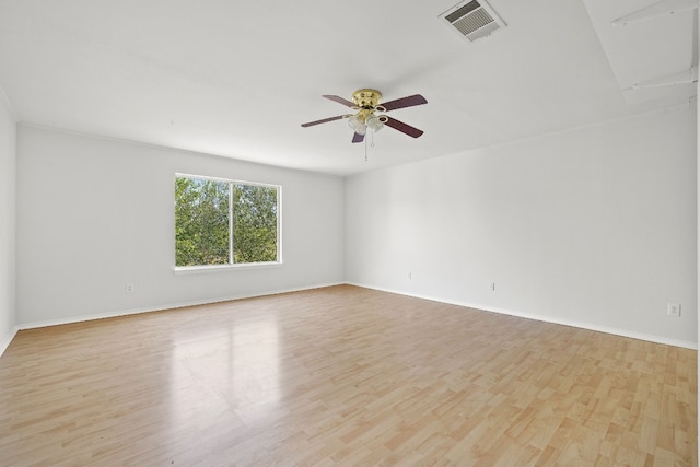 unfurnished room featuring ceiling fan and light hardwood / wood-style flooring