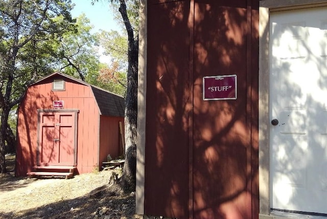 view of outbuilding