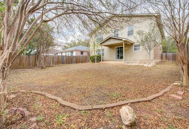 view of yard with a patio area