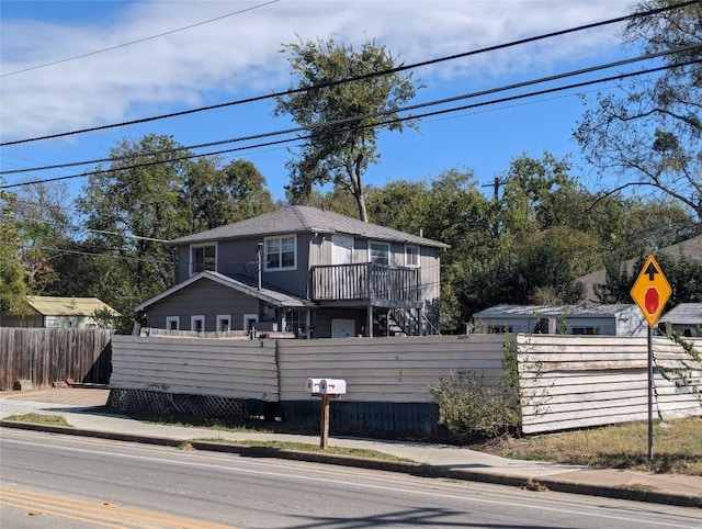 7403 Guadalupe St, Austin, TX 78752 - view of front of property with a fenced front yard