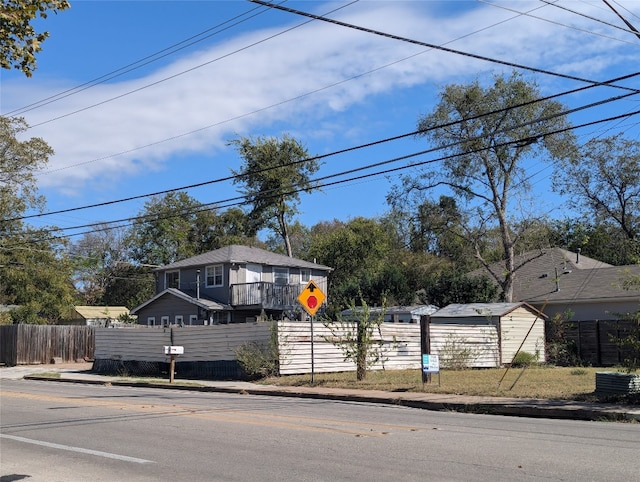 view of front of property