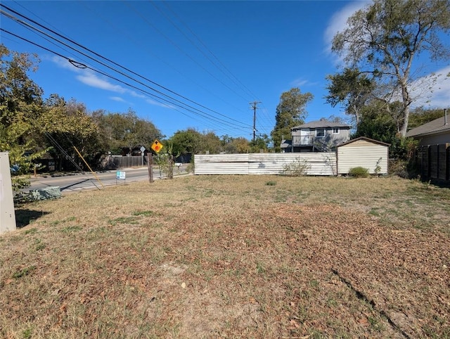 7403 Guadalupe St, Austin, TX 78752 - view of yard
