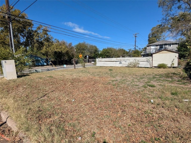 7403 Guadalupe St, Austin, TX 78752 - view of yard