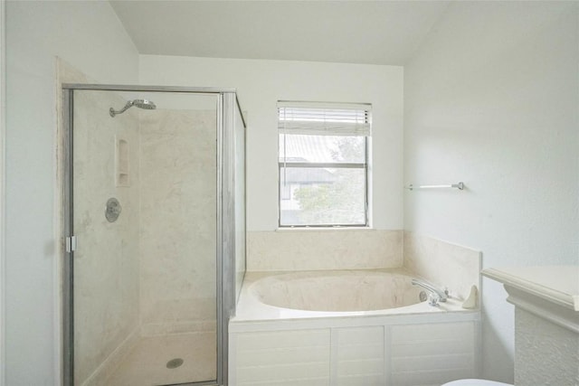 910 Crieff Cross Dr, Pflugerville, TX 78660 - full bath with a garden tub and a stall shower