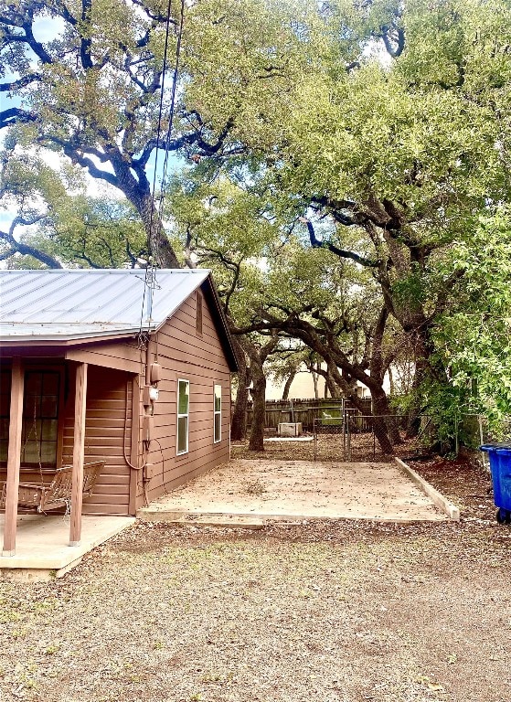 view of yard with a patio