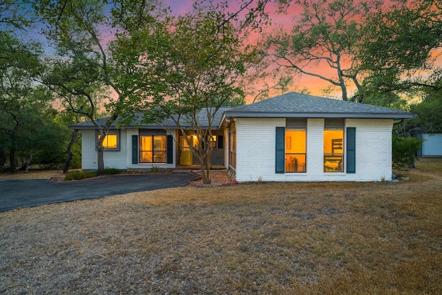 view of front of house