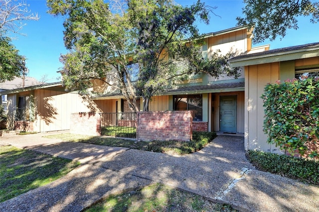 view of front of house