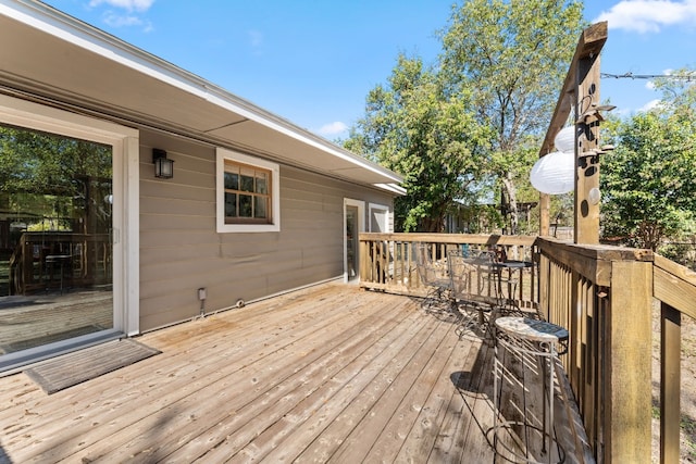 7909 Tisdale Dr, Austin, TX 78757 - view of wooden deck