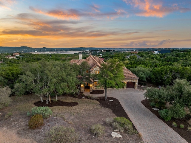 view of aerial view at dusk