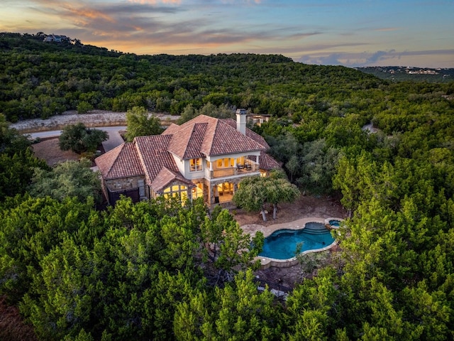 view of aerial view at dusk