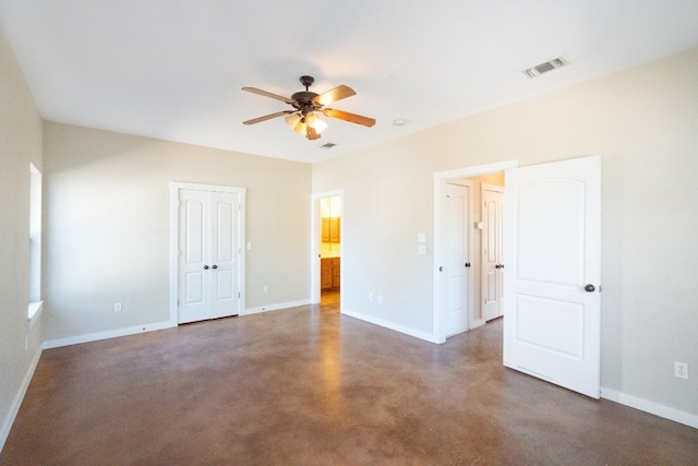 empty room with ceiling fan