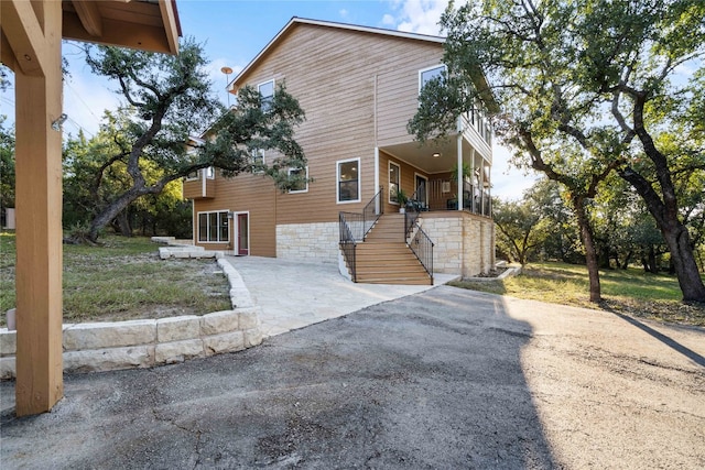 view of front of home