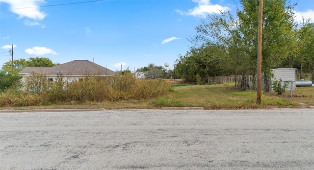 Listing photo 3 for 366 N Dallas St, Giddings TX 78942