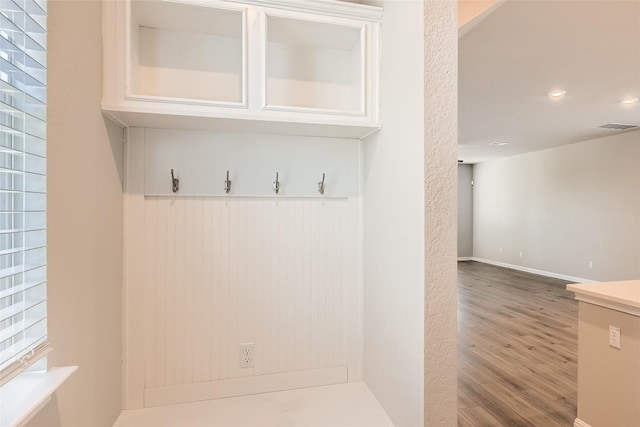196 Lost Mine Peak Ln, Dripping Springs, TX 78620 - mudroom with wood finished floors, recessed lighting, and baseboards