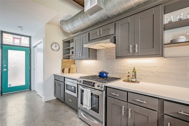 kitchen featuring appliances with stainless steel finishes, tasteful backsplash, and gray cabinetry