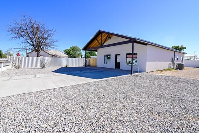 1003 W Galveston St, Marfa, TX 79843 - photo 7