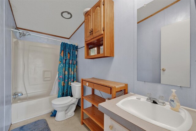 full bathroom featuring crown molding, a textured ceiling, toilet, shower / tub combo with curtain, and vanity