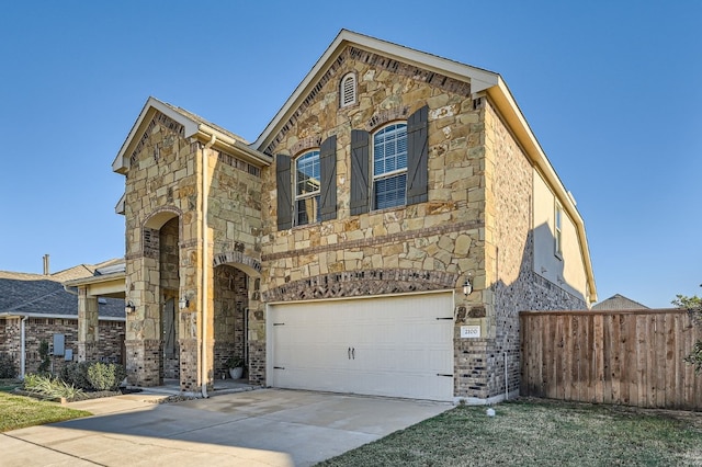 view of front facade with a garage