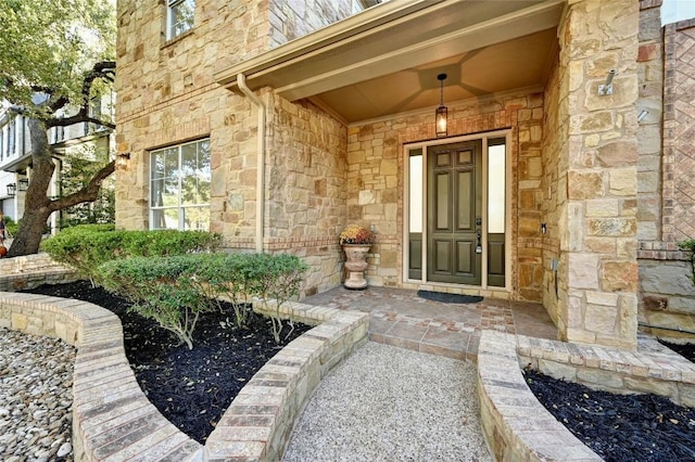 property entrance featuring covered porch