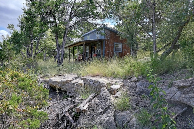 view of outbuilding