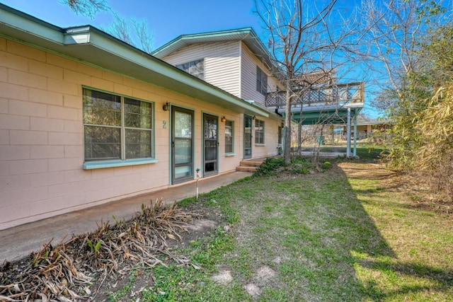 201 Lakewood Dr, Burnet, TX 78611 - view of green lawn