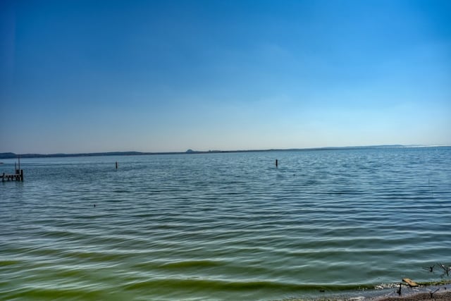 201 Lakewood Dr, Burnet, TX 78611 - water view