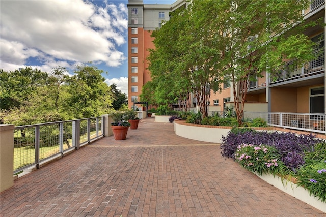 54 Rainey St Unit 613, Austin, TX 78701 - view of community