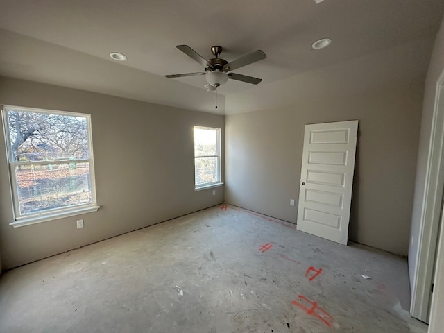 spare room featuring ceiling fan