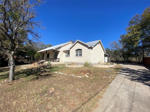 view of front of property