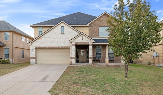 craftsman house featuring a front lawn