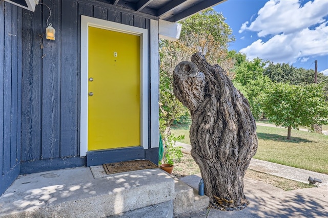 view of entrance to property