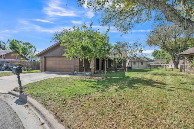 811 Ross Cir, Lockhart, TX 78644 - photo 2