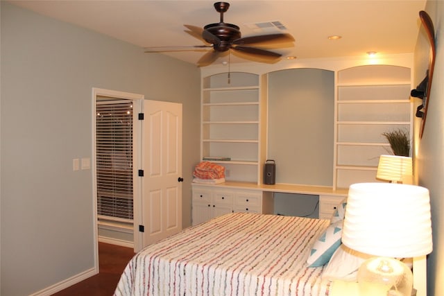 bedroom featuring ceiling fan