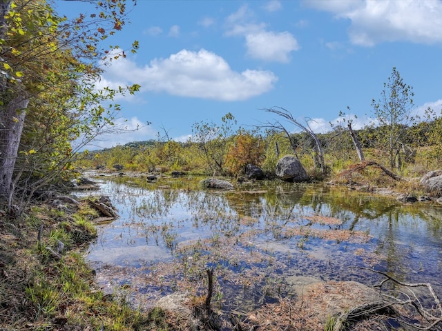 Listing photo 3 for 104 River Rapids Rd, Wimberley TX 78676