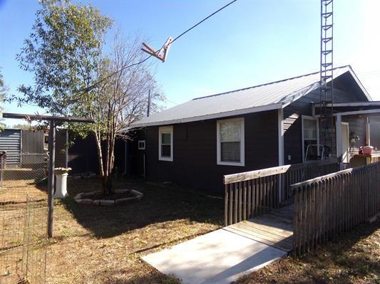 225 E Greencastle Dr, Granite Shoals, TX 78654 - photo 5