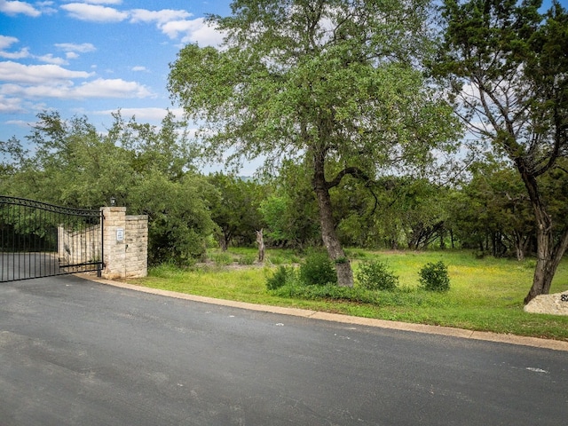 Listing photo 2 for 8213 Moon Rise Trl, Jonestown TX 78645