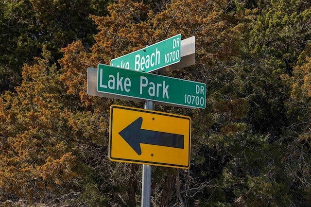 10722 Lake Park Dr, Dripping Springs, TX 78620