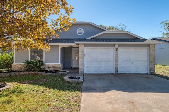 view of front facade with a garage