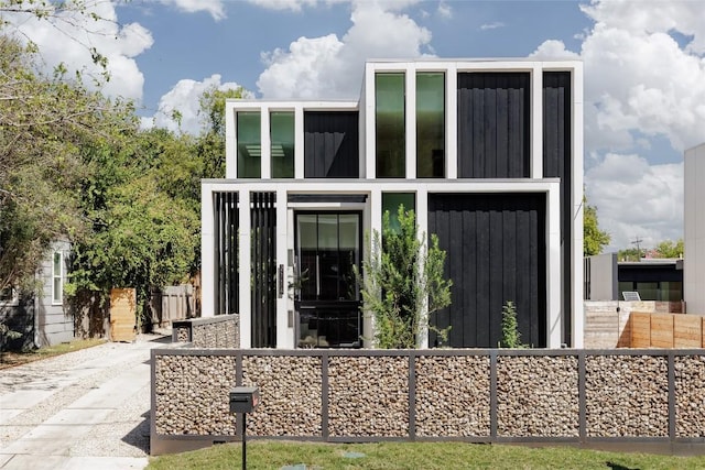 2114 Lawnmont Ave, Austin, TX 78756 - view of side of home