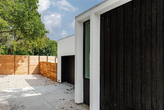 2114 Lawnmont Ave, Austin, TX 78756 - view of side of property with a patio area